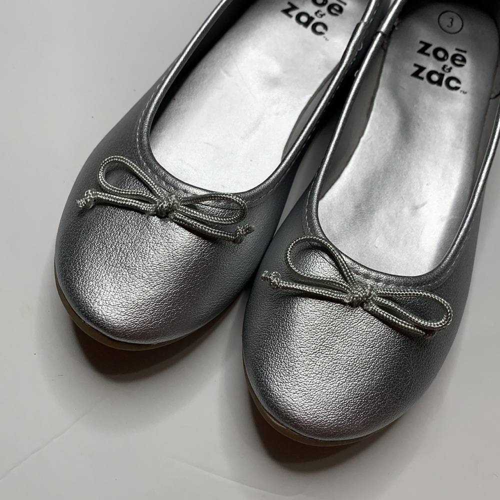 Girls shoes Zoe & Zac‎ Silver flats size 3 - Picture 2 of 7